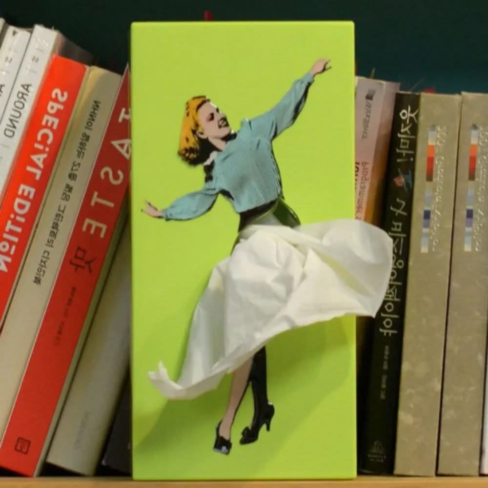 Tissue Box Holder with Dancing Woman Design, Novelty Tissue Holder, Bathroom Accessories and Quirky Home Decor_02