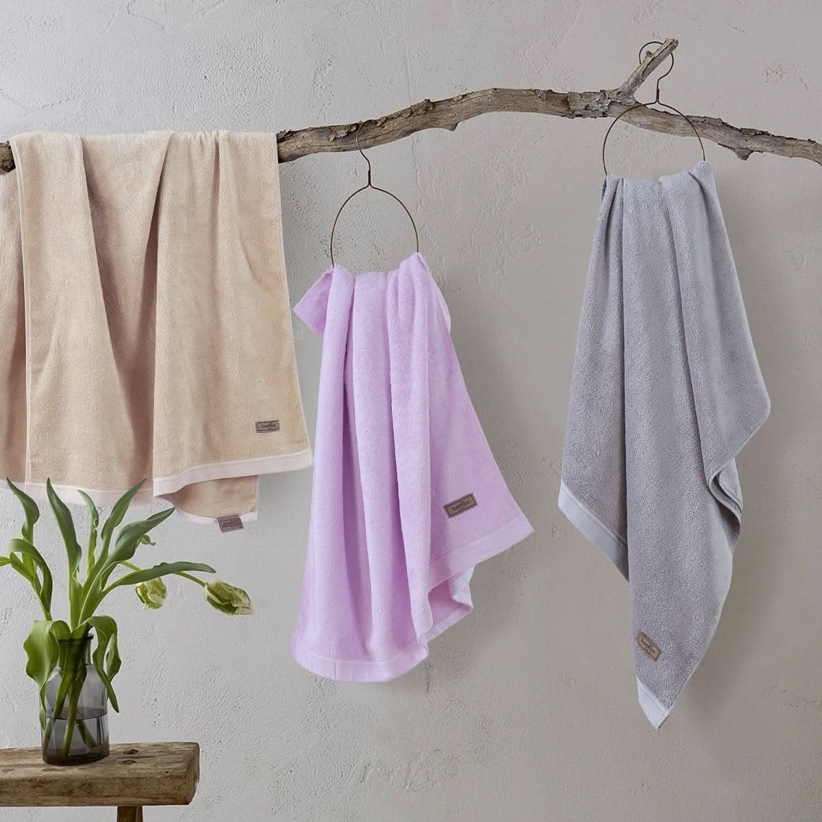 Bath Towels, Large Bath Towel 70 x 140 cm, Soft Absorbent Towels for Bathroom and Spa with Fabric Bag_00