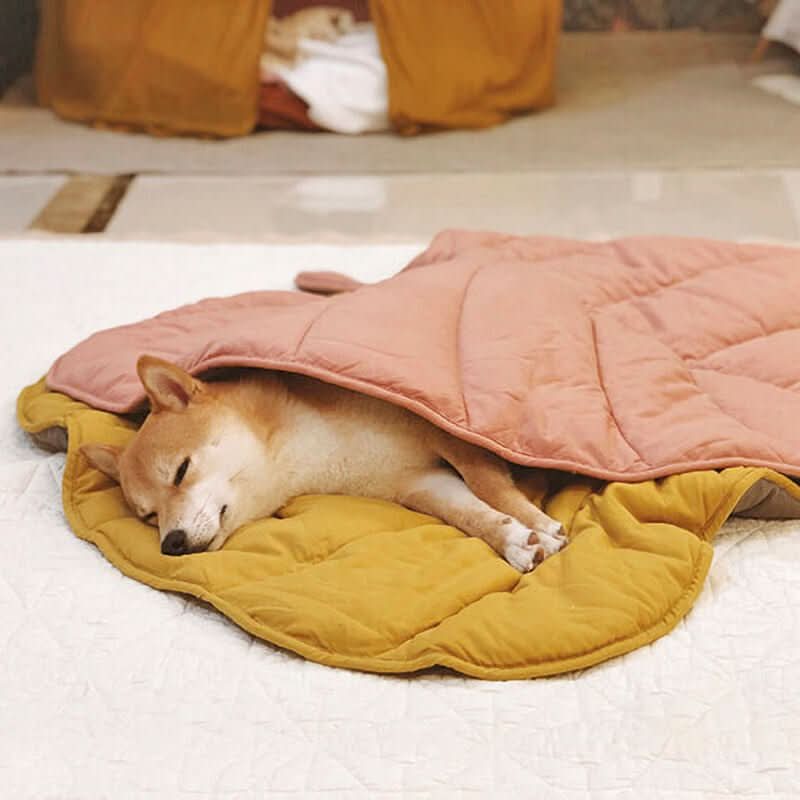 Dog Blankets, Leaf Shape Dog Mat for Large Dogs, Machine Washable Pet Blanket in Cotton and Polyester_02