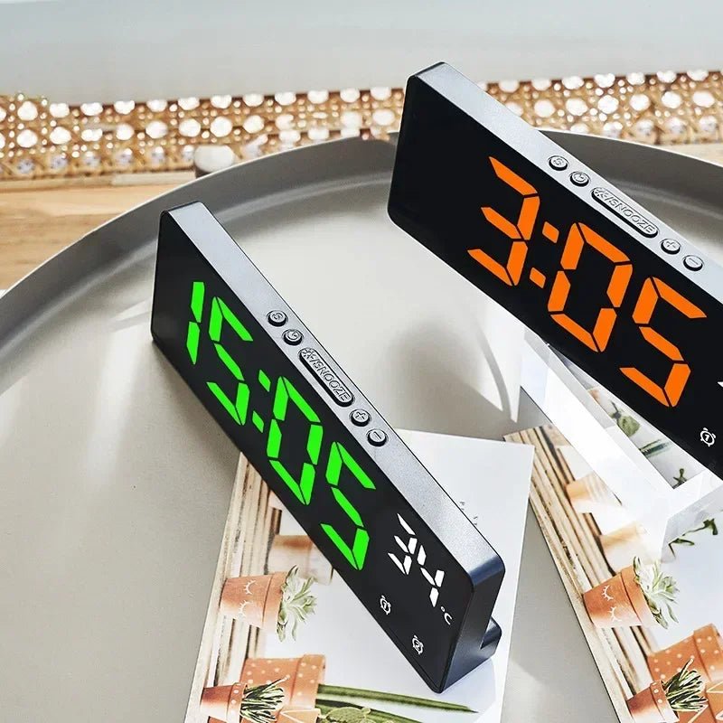 Digital Alarm Clock with Mirror LED Display, Bedside Clock with Voice Control and Dual Alarm, Digital Clock for Bedroom_04