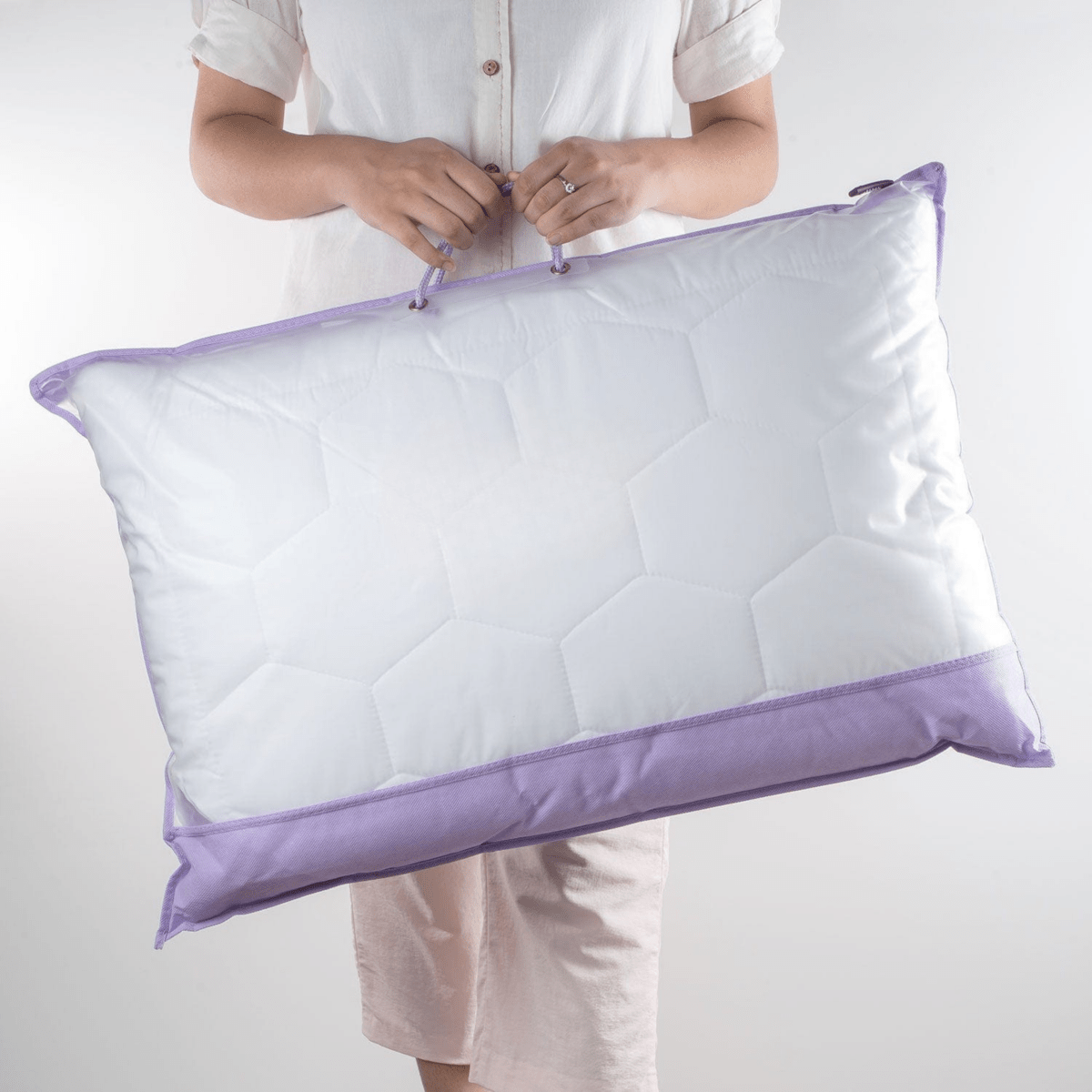Bed Pillows for Sleeping, Soft Supportive Pillow with Cover