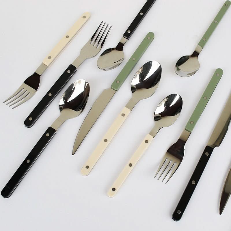 Cutlery Sets, 4 Piece Stainless Steel Cutlery Set with Engraved Pattern, Dishwasher Safe Knife and Fork Set with Spoons_01