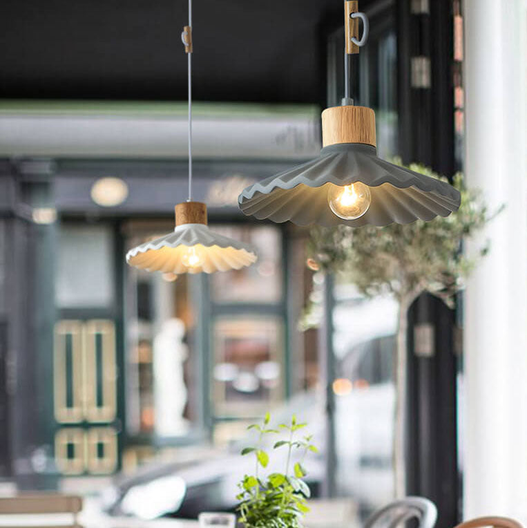 Elegant Scalloped Pendant Light with Adjustable Height | Modern Kitchen Pendant Lighting for Versatile Illumination 4