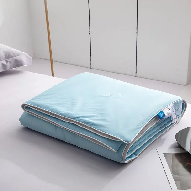 Double Sided Cooling Blanket for Bed, Summer Quilt in Soft Cooling Fabric, Lightweight Summer Blanket for Sleep_03