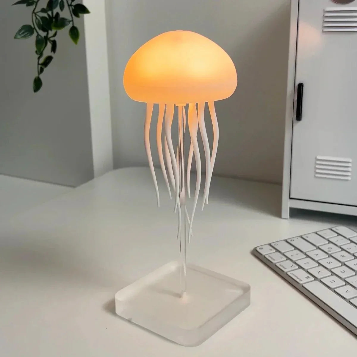 Rechargeable Lamp, Colour Changing Jellyfish Lamp with Flowing Movement