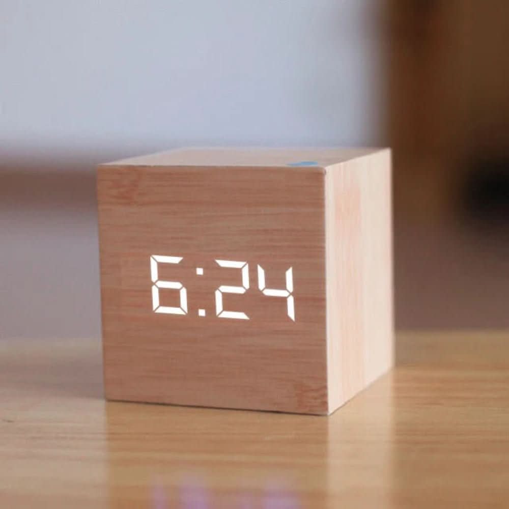 Digital Alarm Clock, Small Digital Clock with Temperature and Date, Mini LED Bedside Alarm Clock for Desk and Bedroom_06