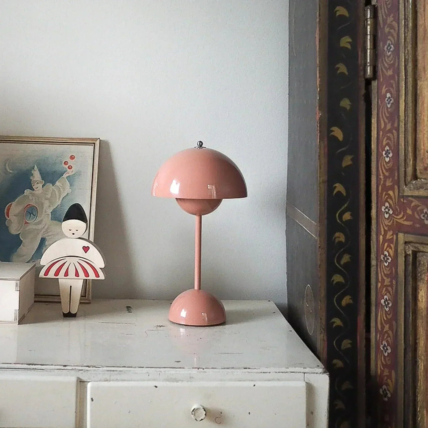 Luminara | Elegant Modern Dome Wireless LED Table Lamp 4