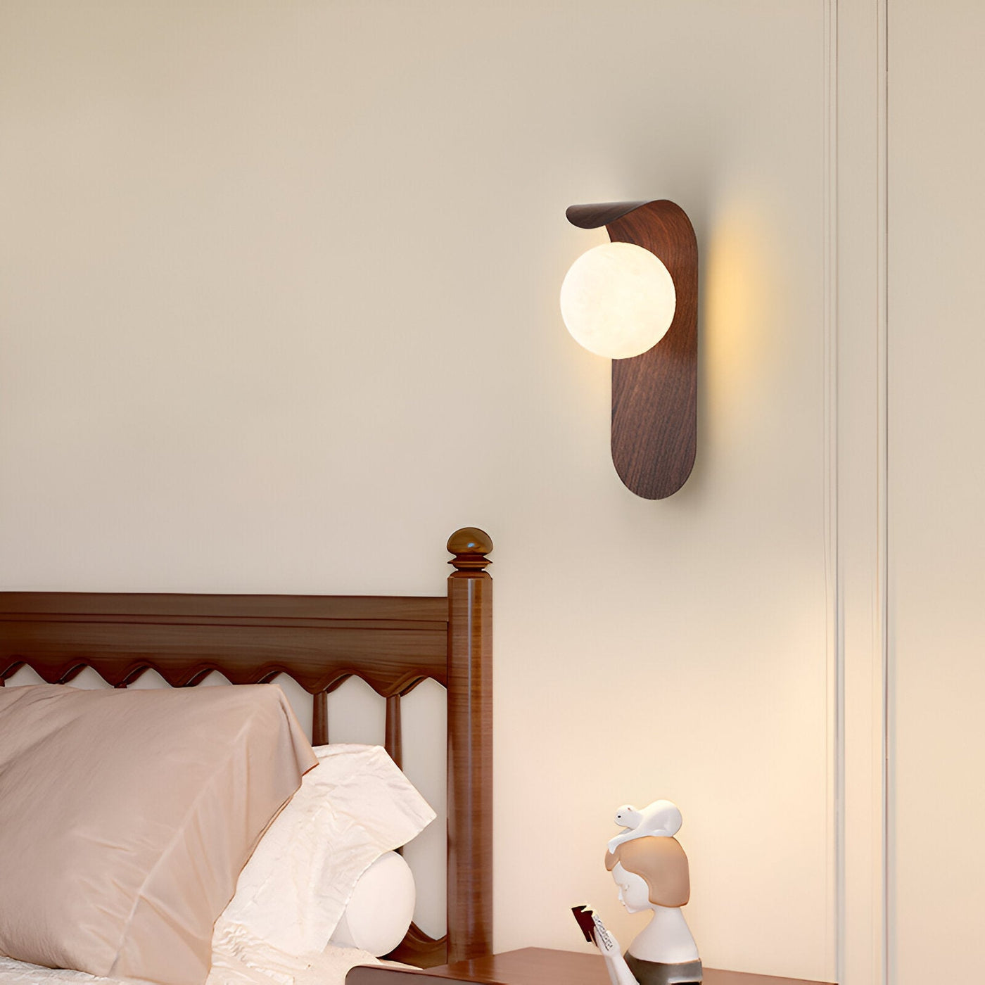 NordicaGlow | Elegant Minimalist Wood LED Wall Sconce Light 3