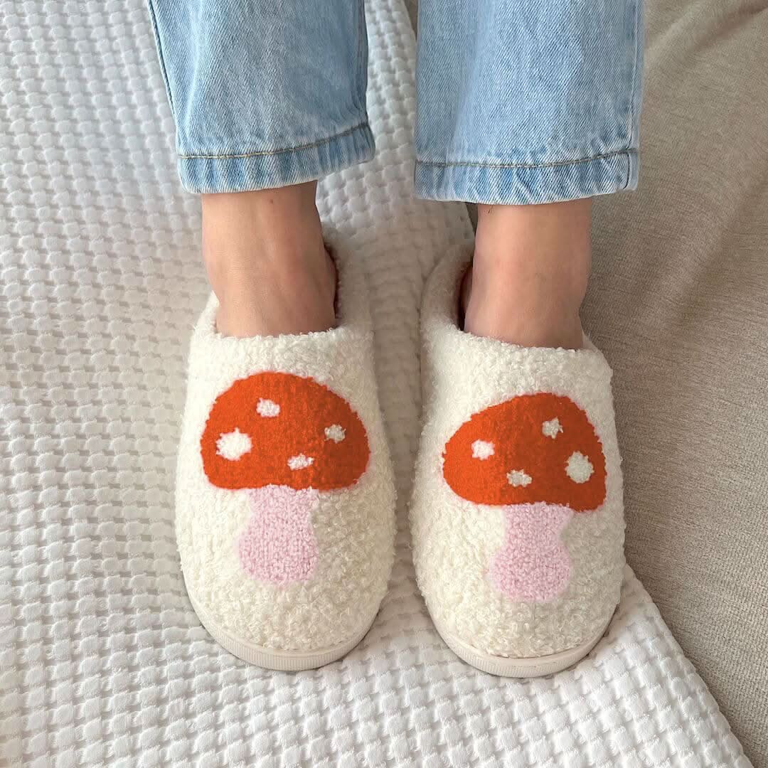 Womens Slippers, Fluffy Slippers with Heart Design and Non Slip Sole – image 4