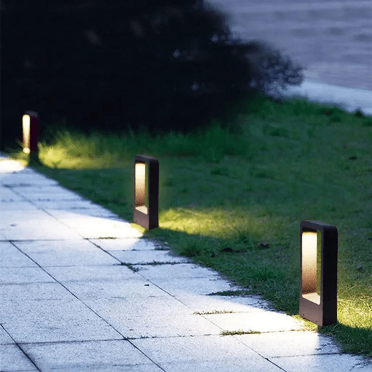 Outdoor Garden Lights, Mains or 12V Outdoor Lighting in 30 to 80 cm