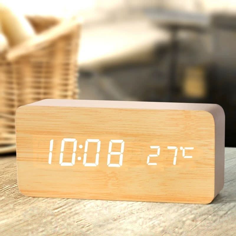 Digital Alarm Clock, LED Digital Clock with Temperature Display in Wood Look, Bedside Clock with 3 Alarms and USB Cable_01