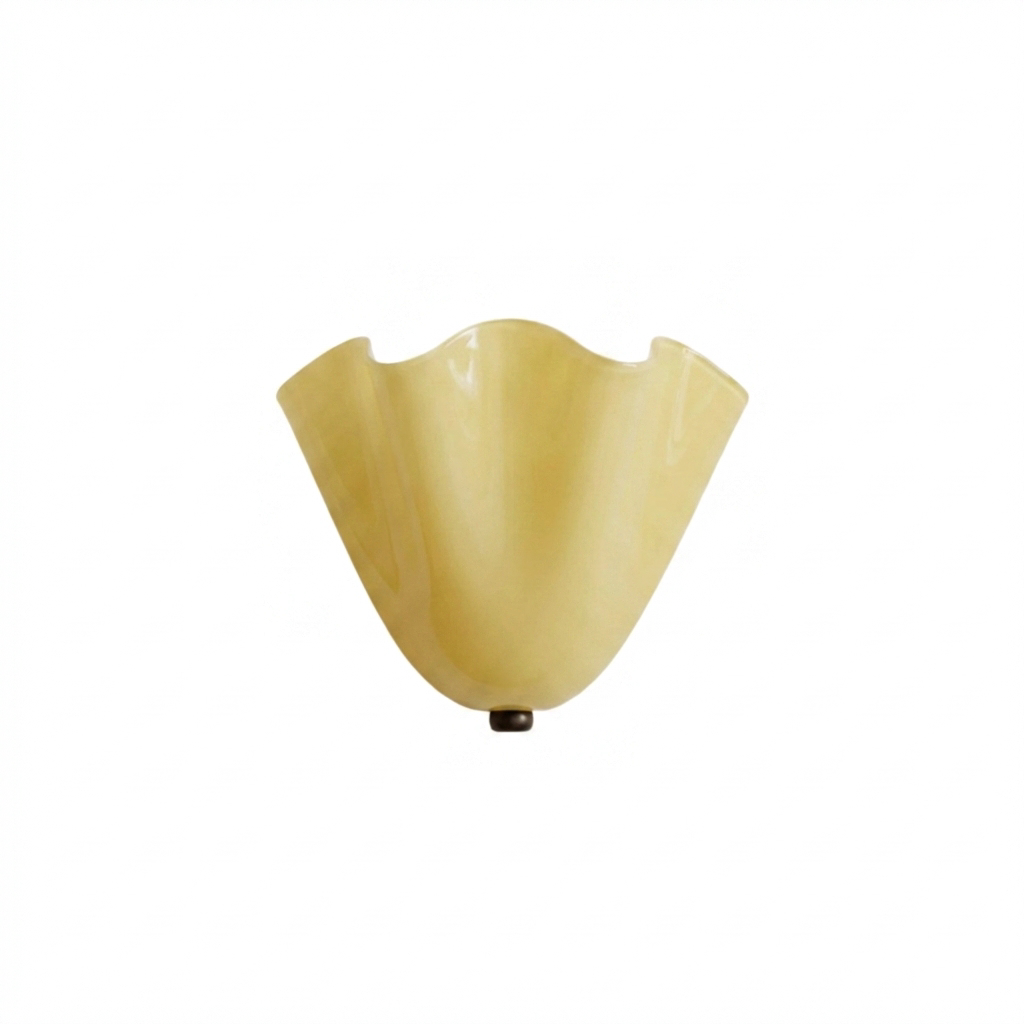 VitraShell | Elegant Vintage Stained Glass Wall Sconce Lighting 0