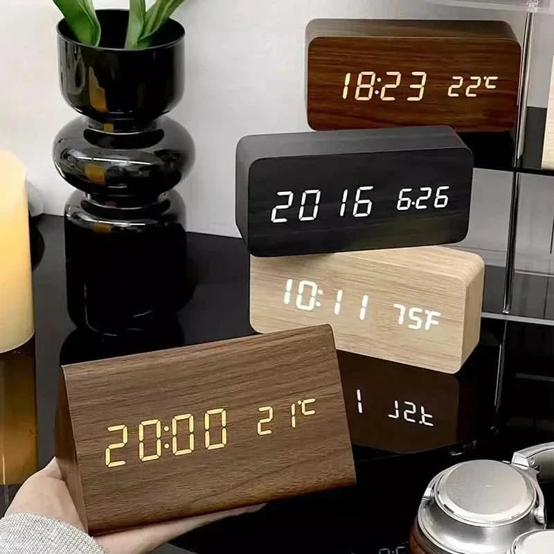 Digital Alarm Clock, LED Digital Clock with Temperature Display in Wood Look, Bedside Clock with 3 Alarms and USB Cable_02