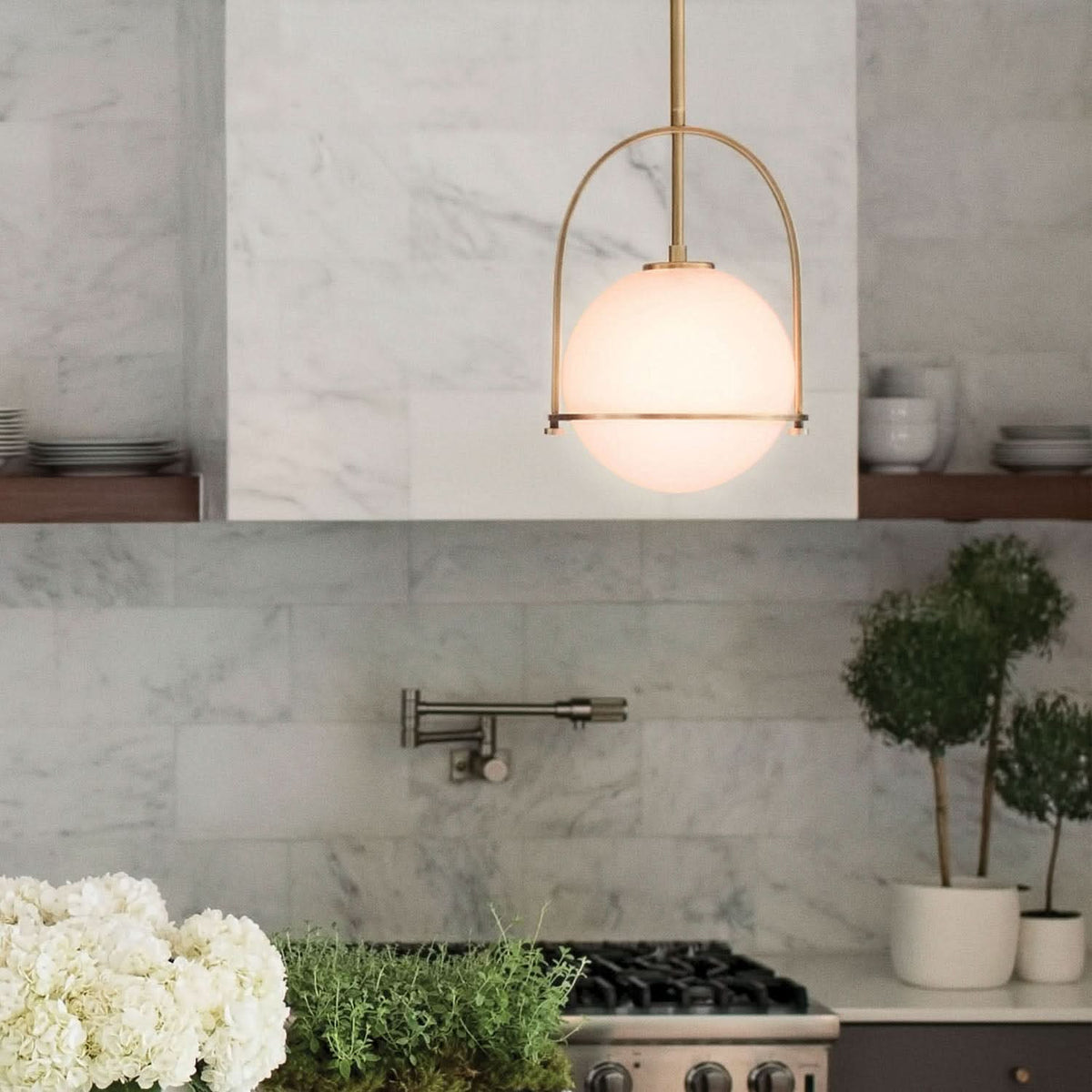 Ceiling Lights, Opal Glass Pendant Lamp for Living Room, Dining Room Light, Hanging Pendant Light with Adjustable Cable