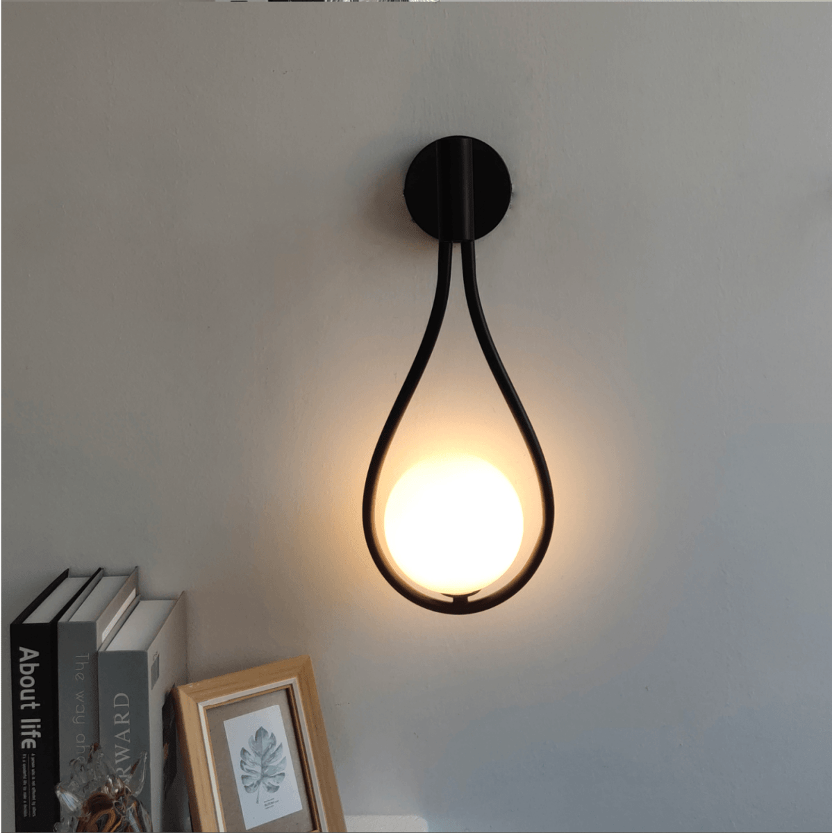 Living Room Wall Lights, Modern Wall Sconces with Glass Globe, Nordic Wall Lamp for Bedroom and Hallway
