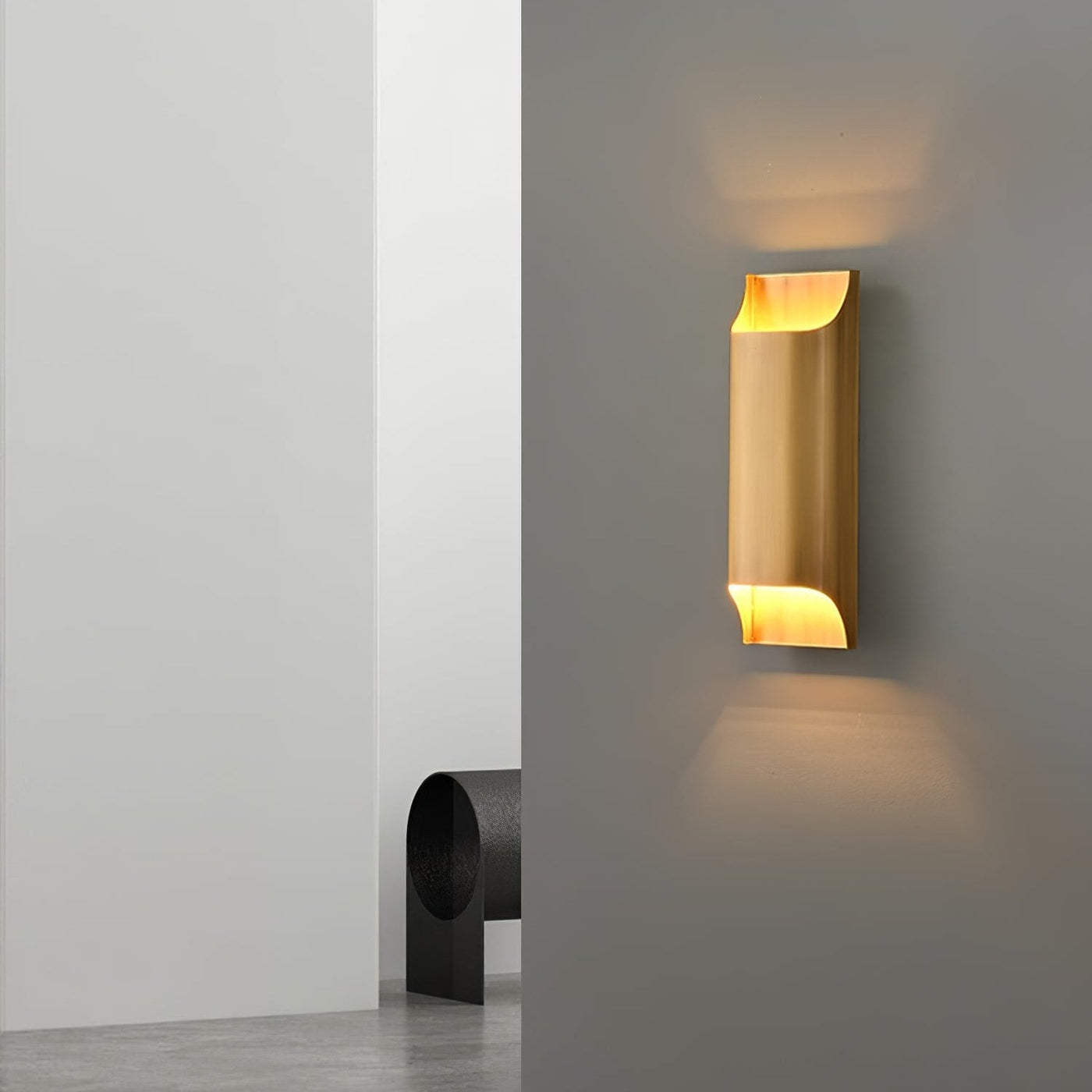 BrassAura | Elegant Modern Curved LED Wall Sconce Light Fixture 5