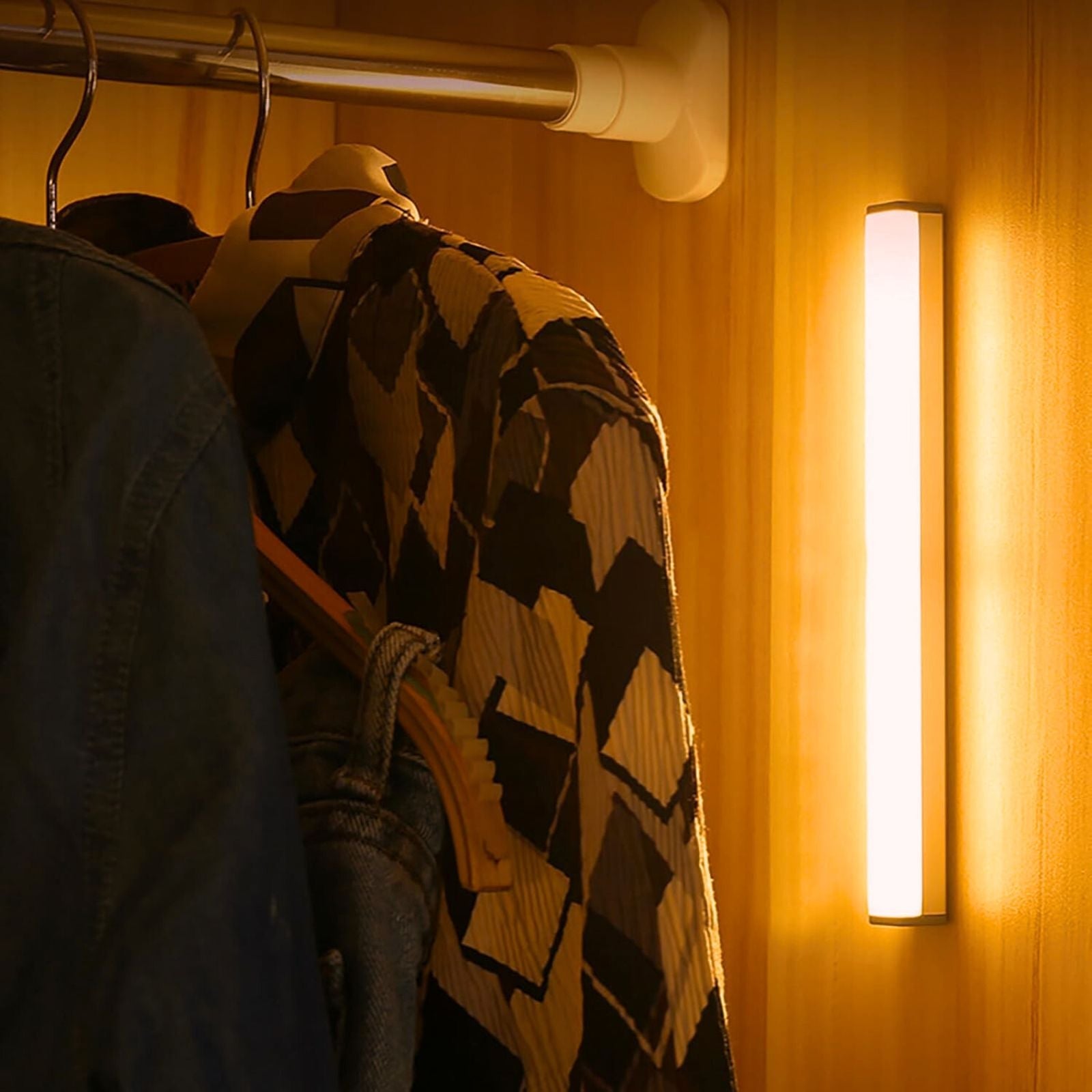 Breeze Motion Sensor Light | Energy-Efficient, USB Rechargeable 2