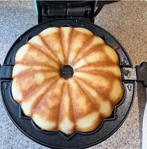 Mini Bundt Cake Maker, Kitchen Gadgets for Quick Desserts and Snacks – image 7