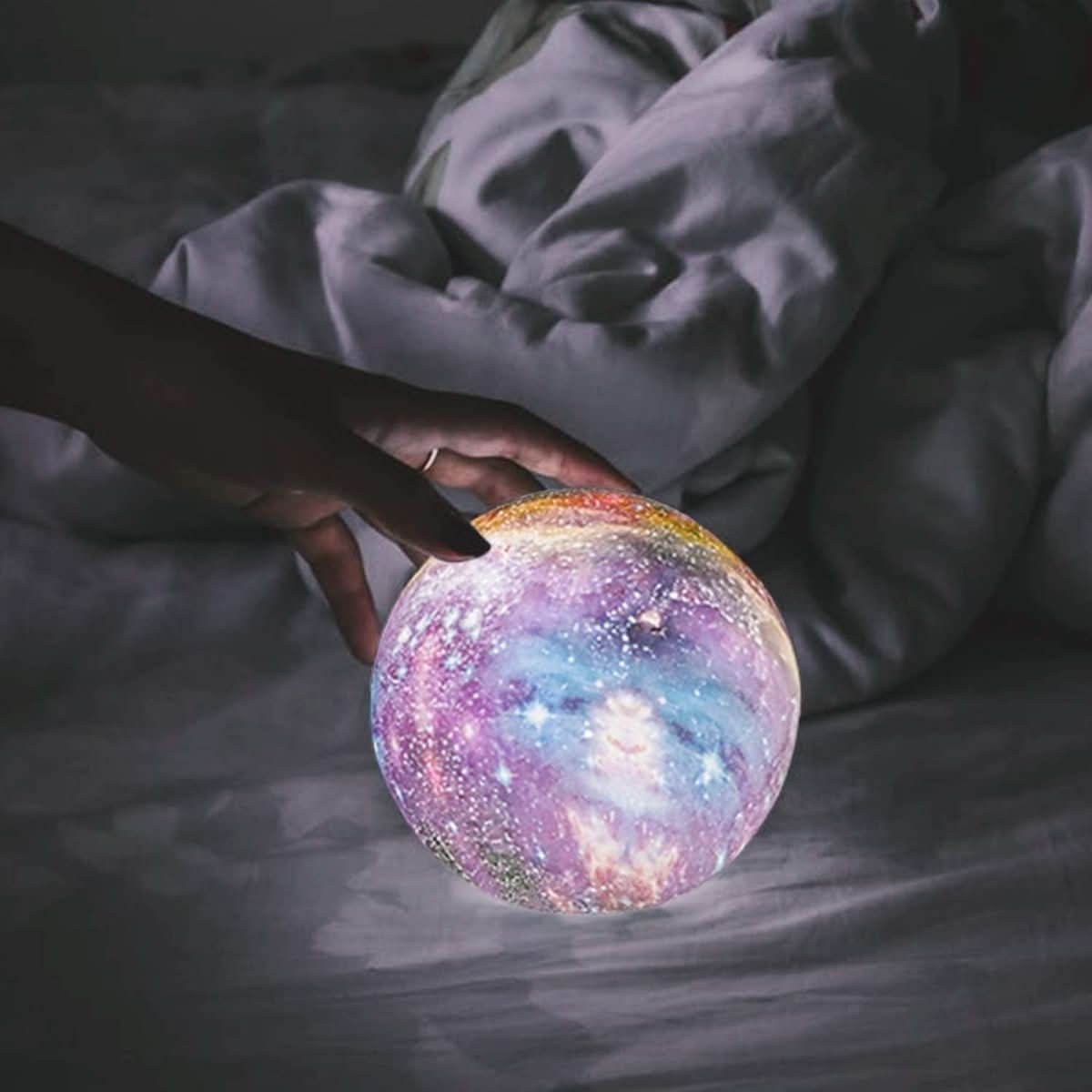 Childrens Night Light, Moon Lamp with Remote Control, Colour Changing LED Moon Light, Dimmable Mood Light for Bedroom_06