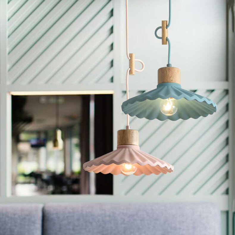 Elegant Scalloped Pendant Light with Adjustable Height | Modern Kitchen Pendant Lighting for Versatile Illumination 6