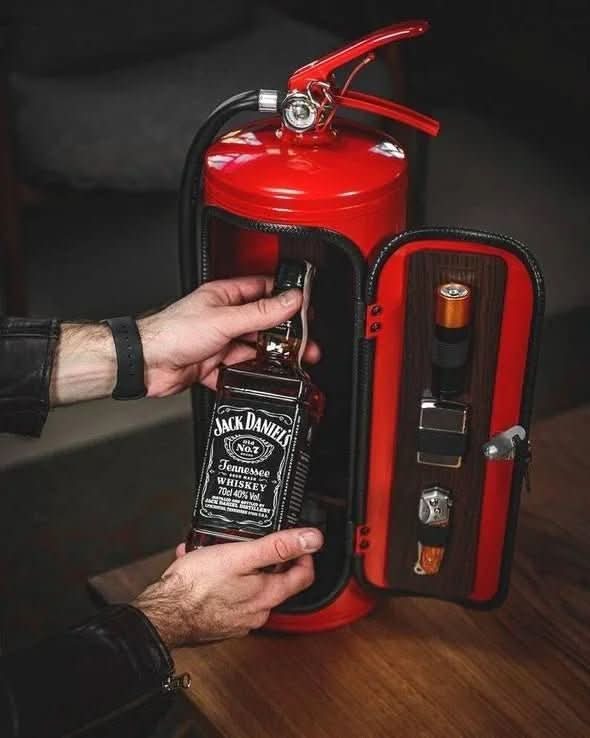 Mini Bar for Home, Secret Bar in Fire Extinguisher Design, Hidden Storage for 500 ml Bottle and Cigars, Bottle Holder_01