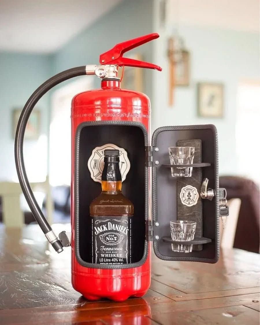 Mini Bar for Home, Secret Bar in Fire Extinguisher Design, Hidden Storage for 500 ml Bottle and Cigars, Bottle Holder_03