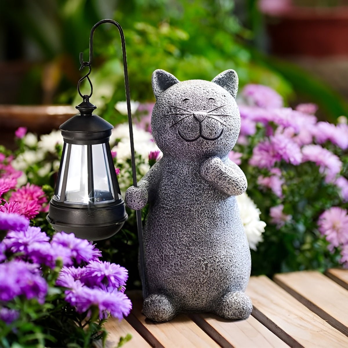 Solar Cat Statue, Solar Garden Lights with Warm LED Glow, Cat Garden Ornaments for Patio, Outdoor Solar Lights