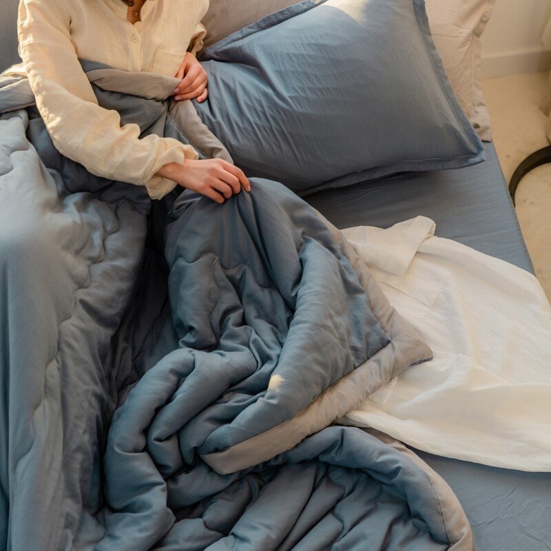Lightweight Cooling Blanket | Moisture-Regulating Breathable Design for Summer Comfort