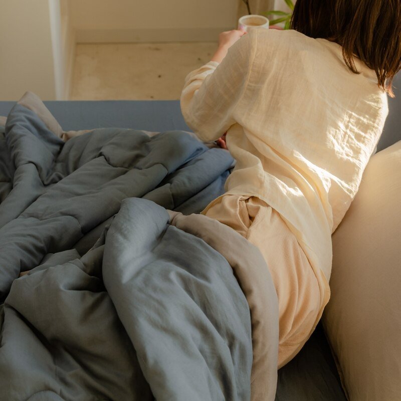 Lightweight Cooling Blanket | Moisture-Regulating Breathable Design for Summer Comfort 4