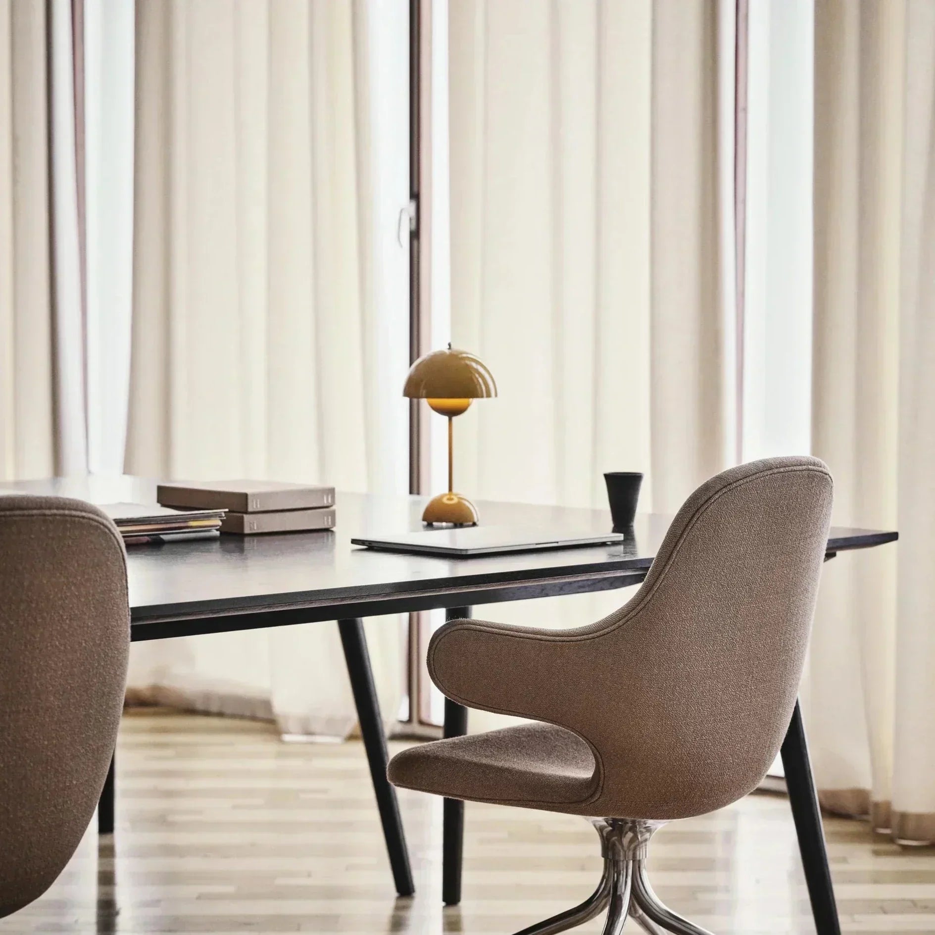 Luminara | Elegant Modern Dome Wireless LED Table Lamp 5