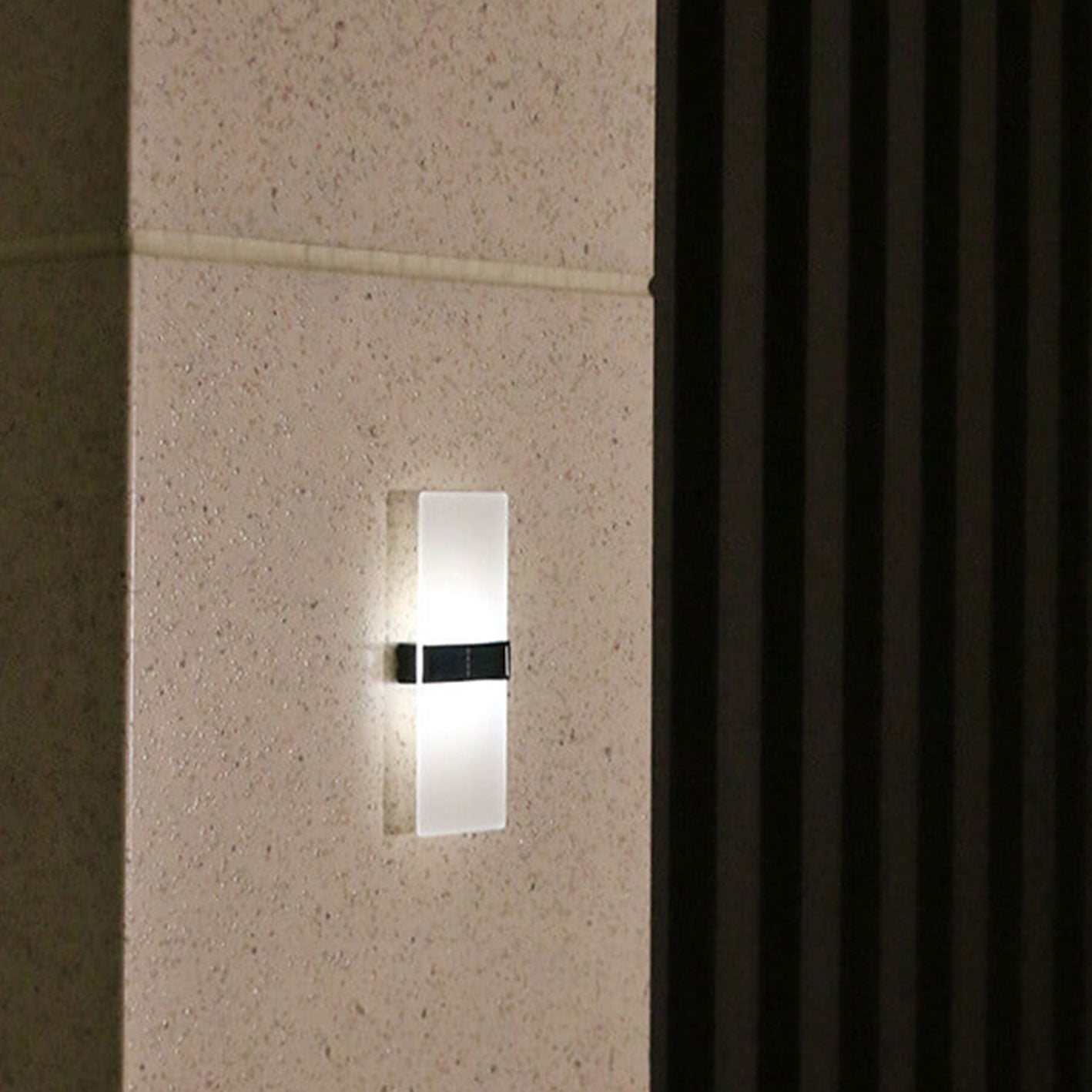 Luminara | Stylish Modern Rectangular Outdoor Wall Sconce Light 1