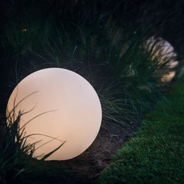 Mira Globe Light | Solar Outdoor LED Garden Lighting, 16 Colors 3
