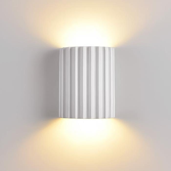 ResinWave | Modern Adjustable LED Wall Sconce with Striped Design