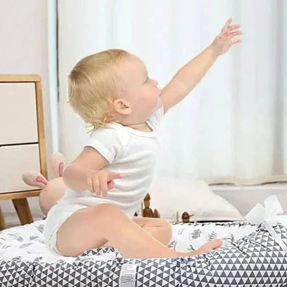 Travel Cot, Foldable Baby Cot for Home and On the Go, Portable Baby Crib, Lightweight Baby Bed_04