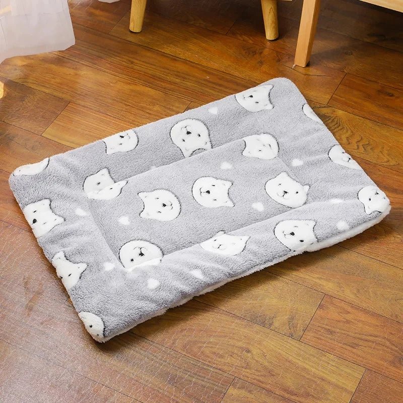 Warm Dog Mat with Soft Flannel Surface, Padded Cat Mat for Sleeping, Soft Pet Mat for Dogs and Cats in 3 Sizes_07