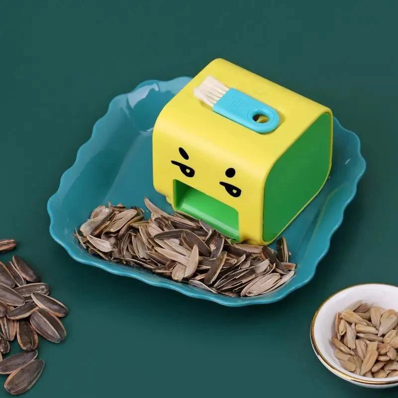 Seed Cracker for Melon Seeds, Portable Seed Peeler for Snacks, Handy Kitchen Gadget for Quick Peeling at Home_09