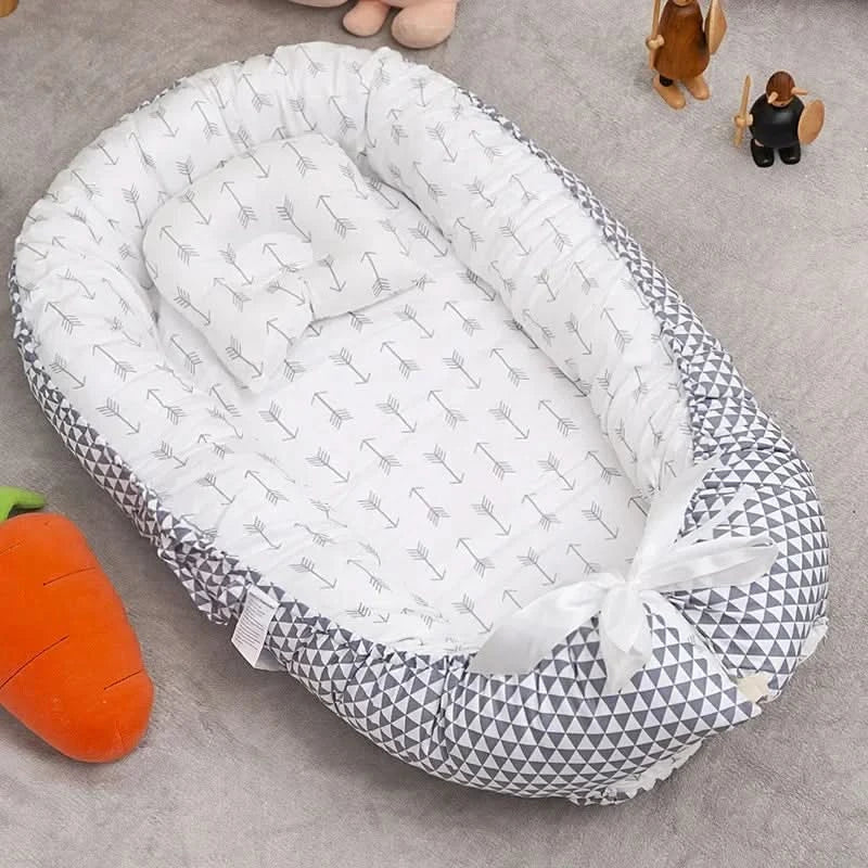 Travel Cot, Foldable Baby Cot for Home and On the Go, Portable Baby Crib, Lightweight Baby Bed_05