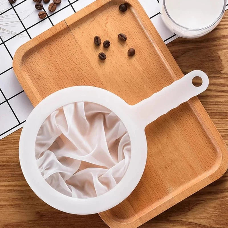 Stainless Steel Ladle Skimmer, Fine Mesh Strainer and Kitchen Sieve for Straining Liquids, Kitchen Utensils