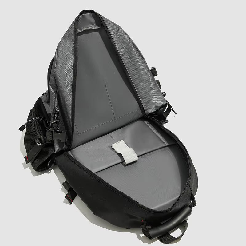 Waterproof Hiking Backpack, Travel Backpack for Camping and Outdoors, Supportive 20-35L Hiking Rucksack_03