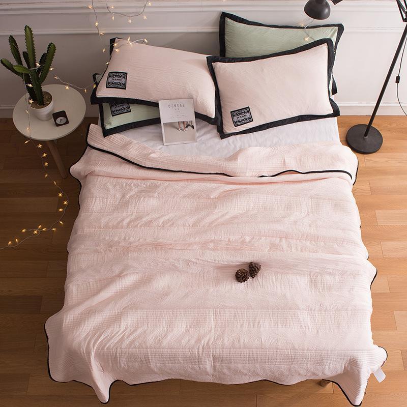 Summer Cooling Blanket | Breathable Fabric for Refreshing Comfort | Lightweight Design for Hot Nights