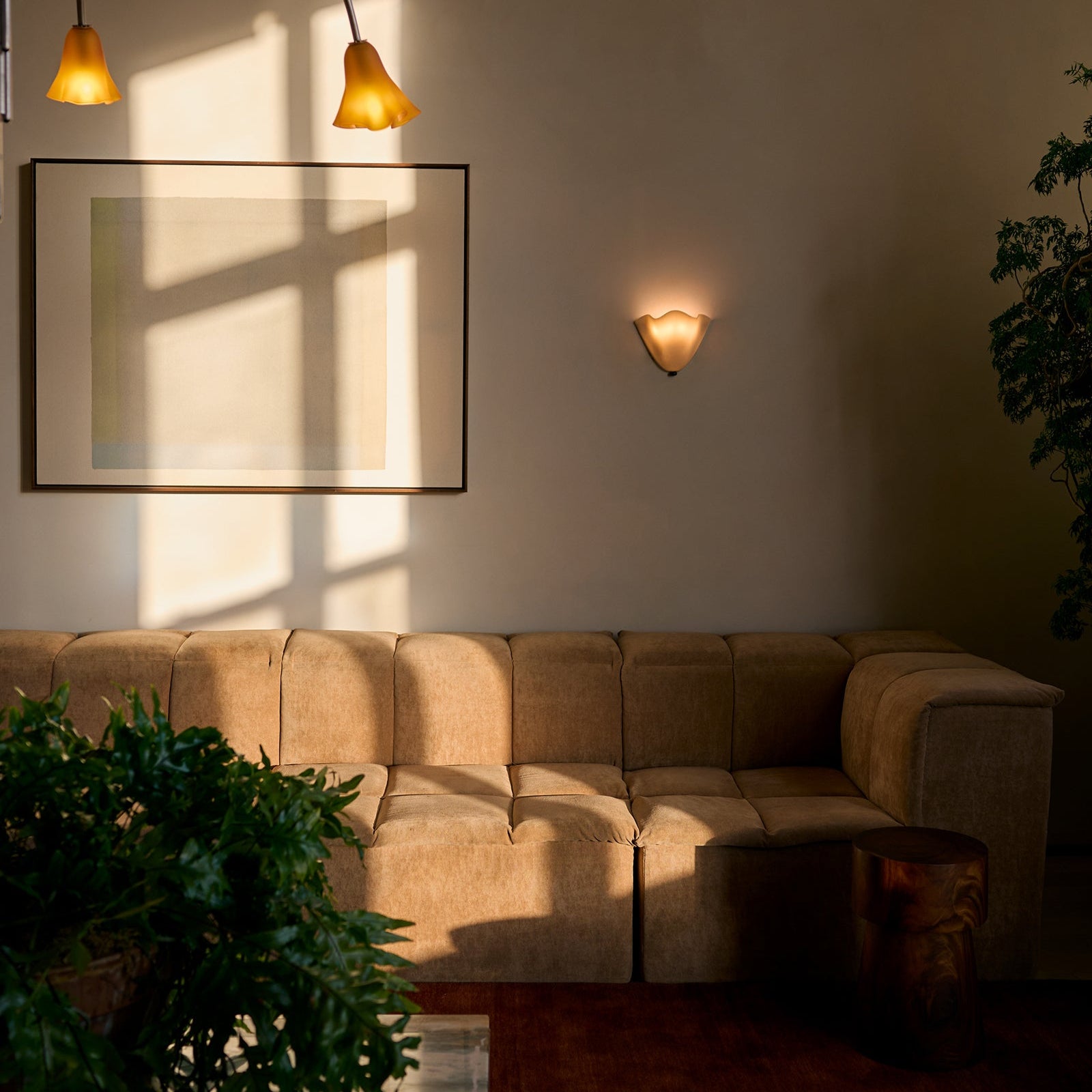 VitraShell | Elegant Vintage Stained Glass Wall Sconce Lighting 3