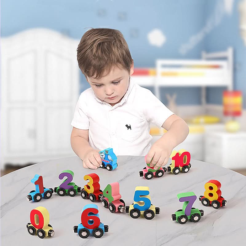 Wooden Train Set with Magnetic Number Train, Wooden Toys for 2 Year Olds, Toy Train with 12 Pieces, Toys for 3 Year Olds