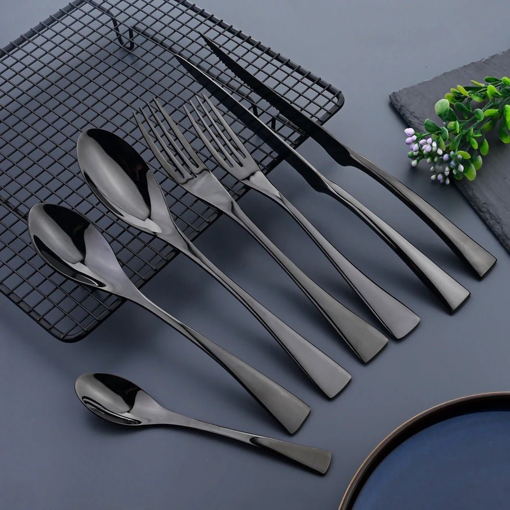 Black Cutlery Set – image 9